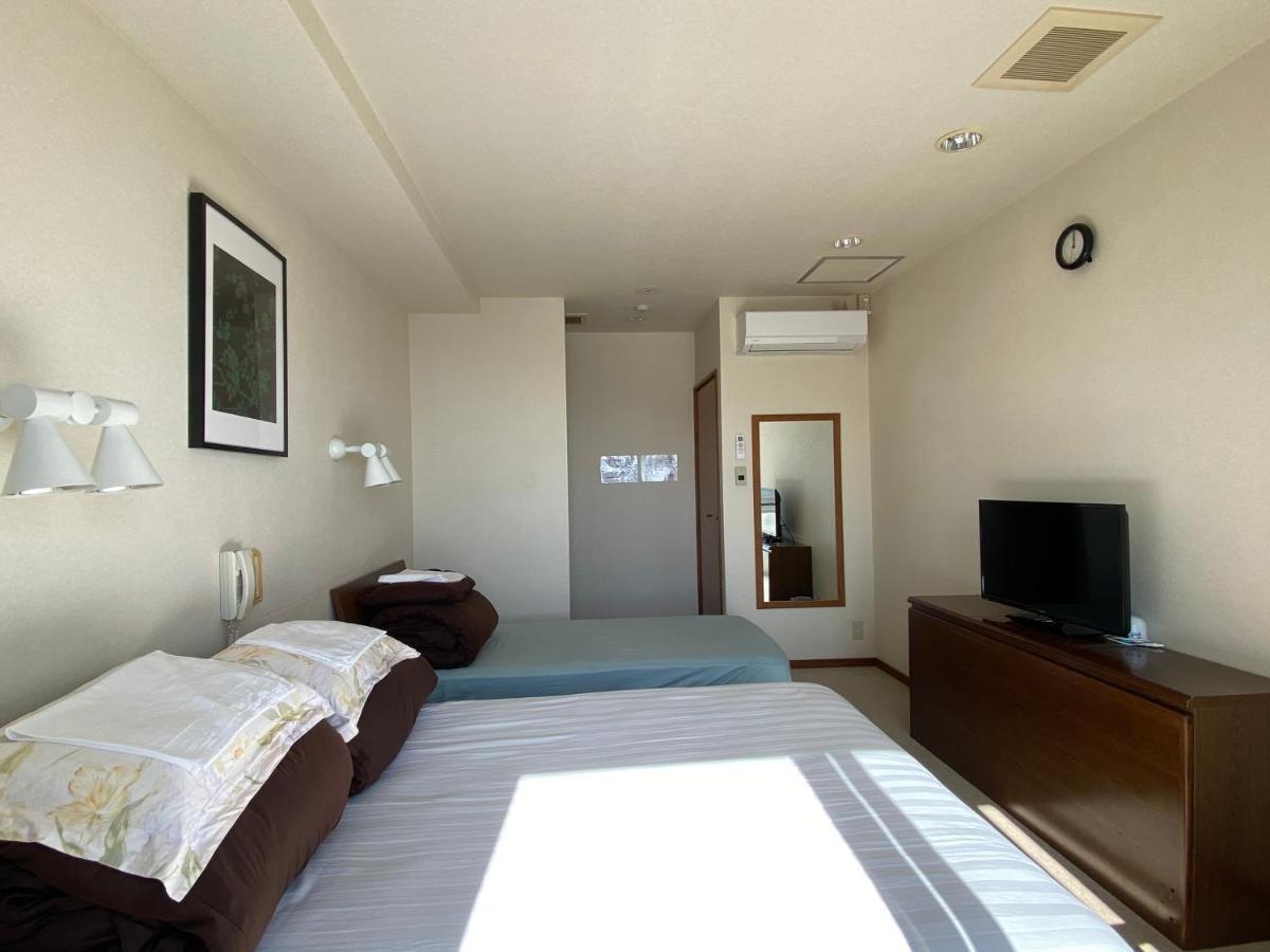 Atami Onsen Guest House Megumi Exterior photo